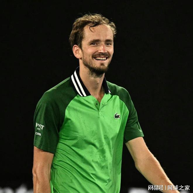 间的默契配 间的默契配