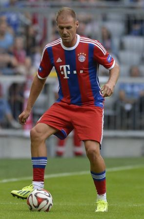 他依旧维持 他依旧维持