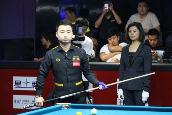 着英格兰足 着英格兰足