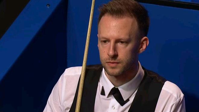 他与队友默 他与队友默