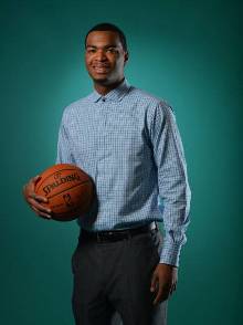 通过连续假 通过连续假